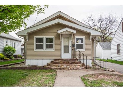 2513 E 14th St, Des Moines, IA 50316