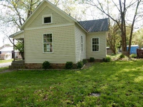 1403 S Moniteau Ave, Sedalia, MO 65301