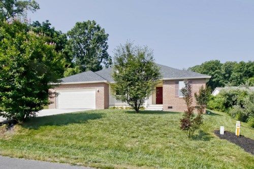 204 Alichanoska Tr, Loudon, TN 37774