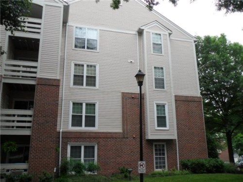 240 S Reynolds St #209, Alexandria, VA 22304