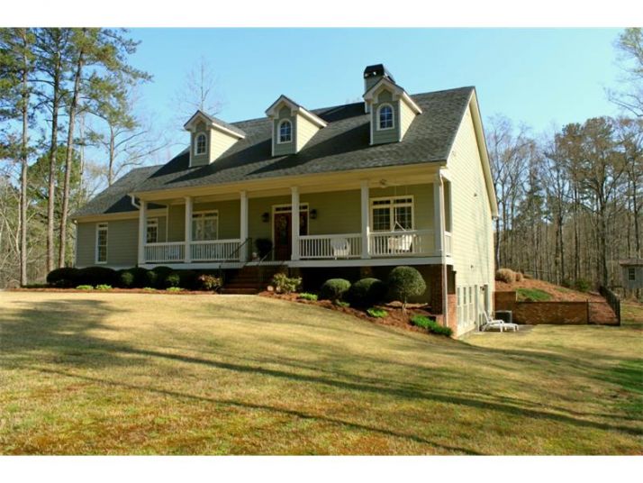 3280 Stewart Lake Road, Loganville, GA 30052