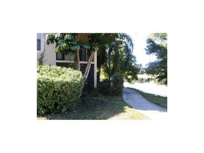 4361 W MCNAB RD # 10, Pompano Beach, FL 33069