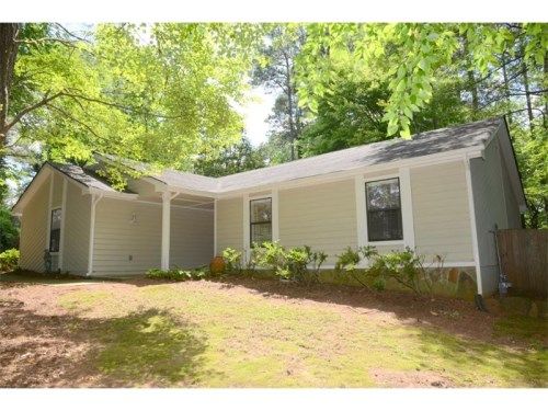 390 Farm Path, Roswell, GA 30075