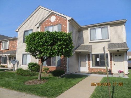 30621 Hidden Pines Ln Unit 59, Roseville, MI 48066