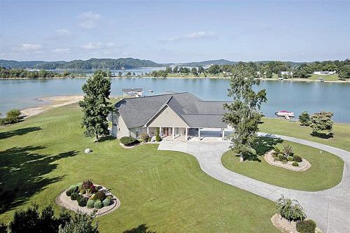 2020 Harbor Hills Drive, Dandridge, TN 37725