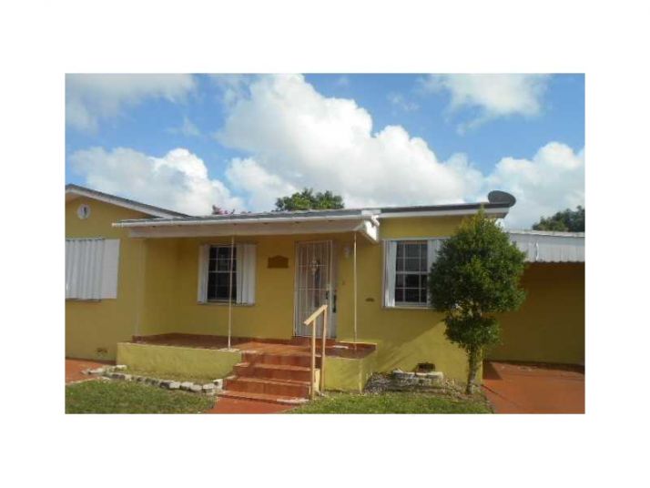 290 E 39 ST, Hialeah, FL 33013