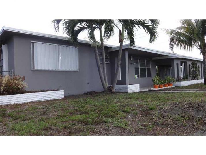 2224 RODMAN ST, Hollywood, FL 33020