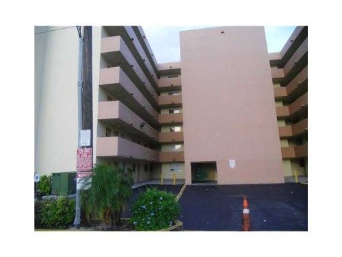 6060 21 CT # 602, Hialeah, FL 33018