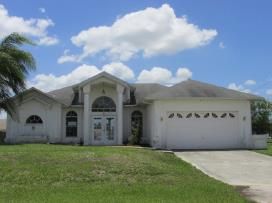 128 SW 19th Lane, Cape Coral, FL 33991