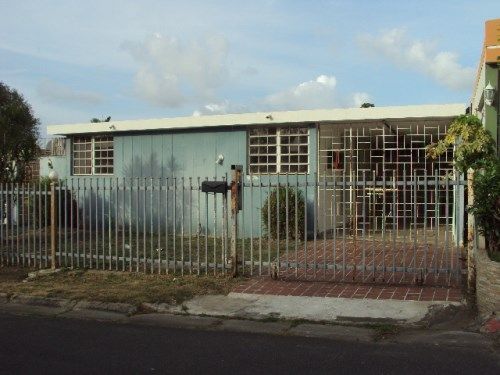 G225 Filadelfia St Rolling Hills, Carolina, PR 00987