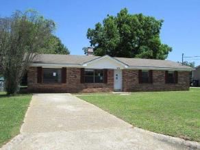 224 Dahlia Dr, Dothan, AL 36301