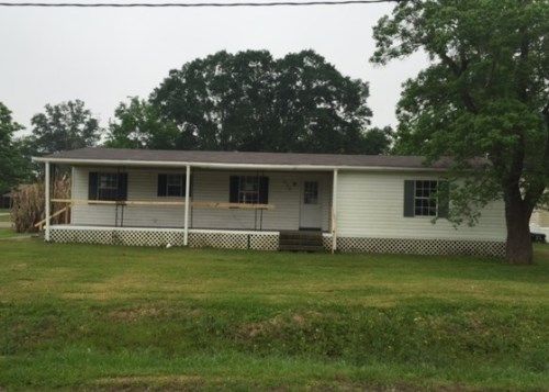 820 Lee St, Sour Lake, TX 77659