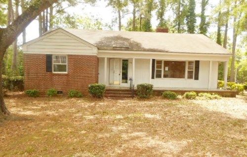 205 Cedar St, Latta, SC 29565