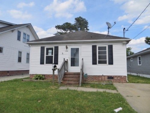 1221 Jackson Ave, Chesapeake, VA 23324