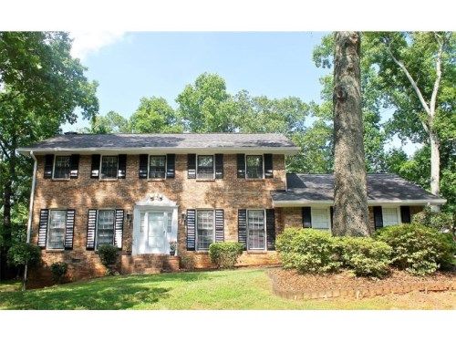 5425 Saffron Drive, Atlanta, GA 30338