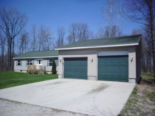 3333 E Shaffer Rd, Midland, MI 48642