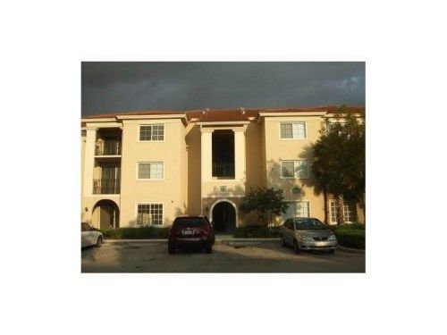 2496 CENTERGATE DR # 301, Hollywood, FL 33023