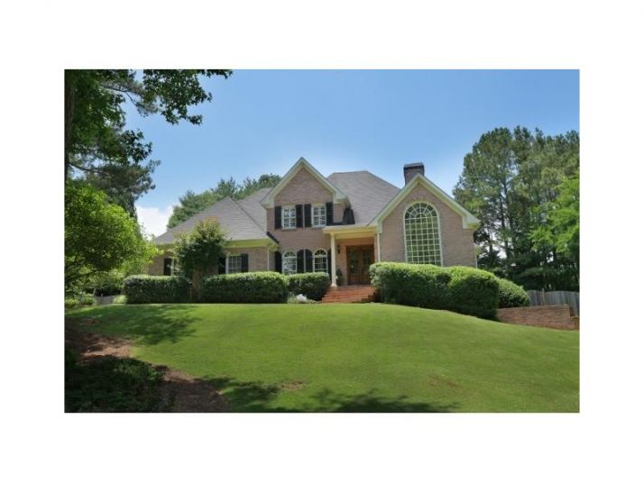 215 Gabriel Drive, Roswell, GA 30075