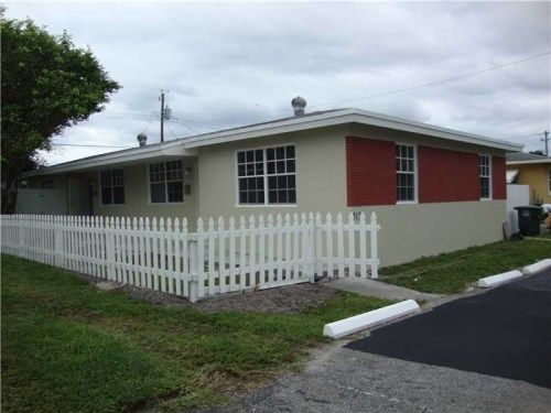 413 4TH FRONT, Hallandale, FL 33009