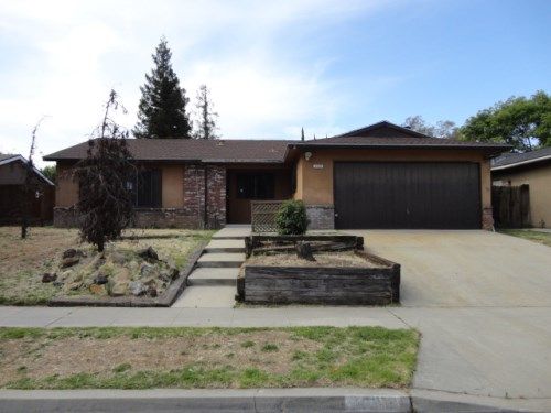 4609 W Holland Ave, Fresno, CA 93722