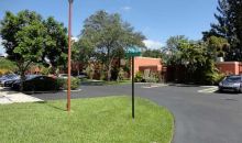 10370 FAIRWAY RD # 10370 Hollywood, FL 33026