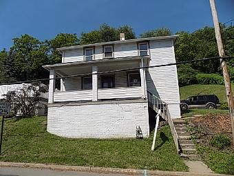 81 Beaver St, New Brighton, PA 15066