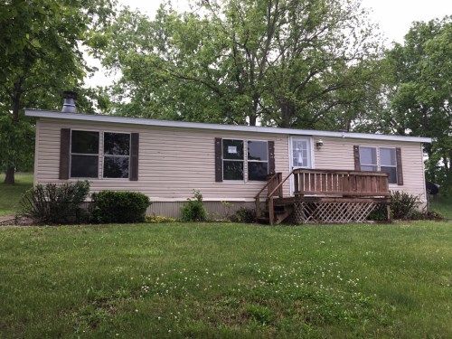 34 Hickory Hill Dr, Winfield, MO 63389