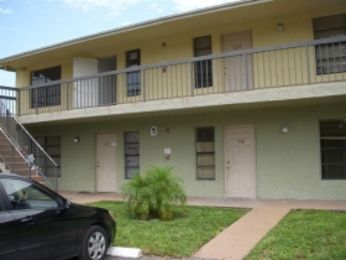 5065 Palm Hill Dr Unit 323, West Palm Beach, FL 33415