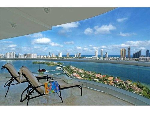 6000 ISLAND BL # 2305, North Miami Beach, FL 33160