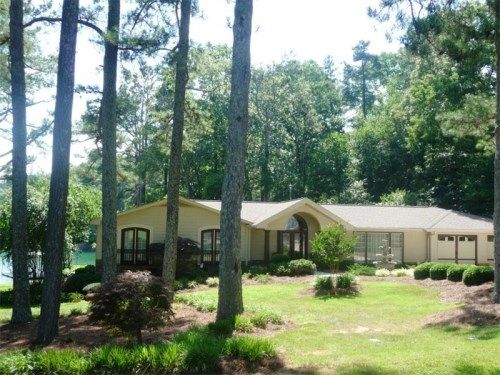 4551 T Moore Road, Oakwood, GA 30566