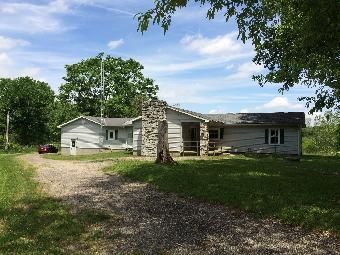 3107 W Columbia Rd, Connersville, IN 47331