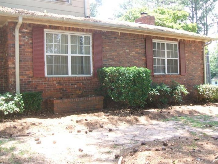 2374 Navajo Trail Sw, Atlanta, GA 30331