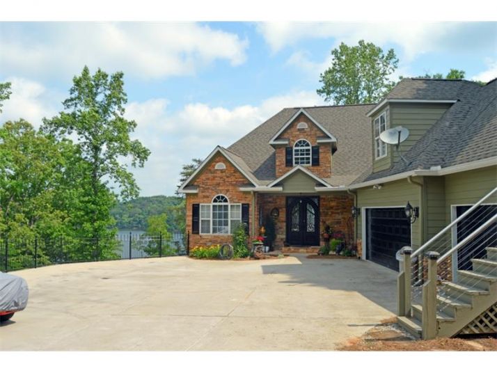 3222 Winterberry Lane, Gainesville, GA 30501