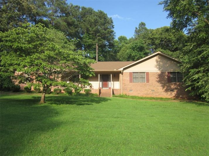 180 Country Place Drive, Stockbridge, GA 30281