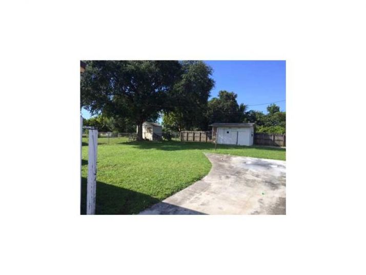 3909 SW 28 ST, Hollywood, FL 33023