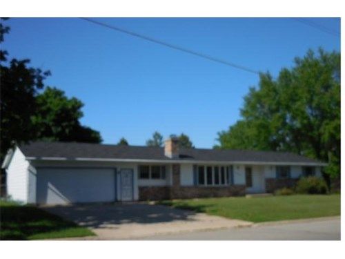 447 Green Bay Ave, Oconto Falls, WI 54154