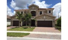 9811 LAKEVIEW LN Pompano Beach, FL 33076