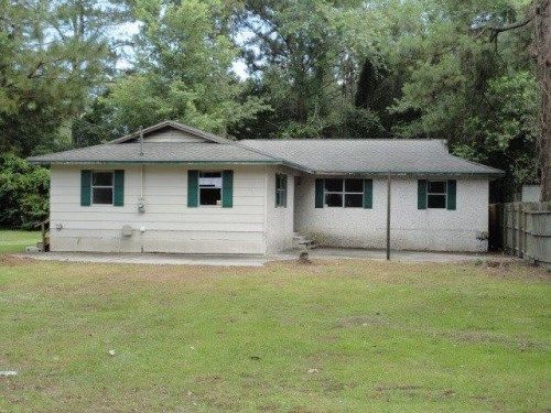 1308 Kansas St, Darien, GA 31305