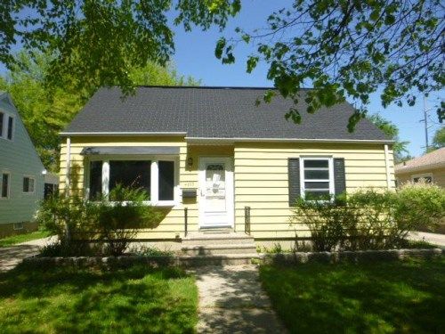 4020 Grant Rd, Kenosha, WI 53142