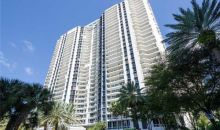 21205 Yacht Club Dr Dr # 304 Miami, FL 33180