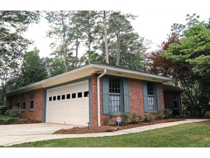 373 Lakemoore Drive, Atlanta, GA 30342