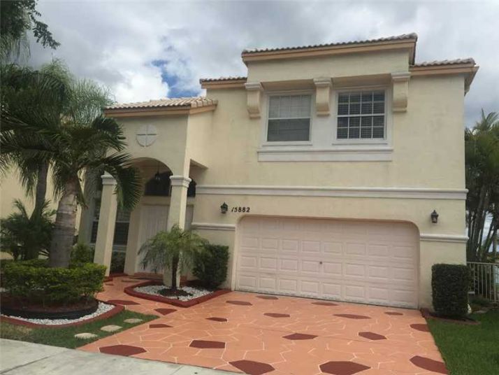 15882 NW 14 MNR, Hollywood, FL 33028