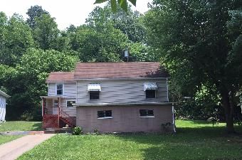 1109 Pennsylvania Ave, Saint Albans, WV 25177