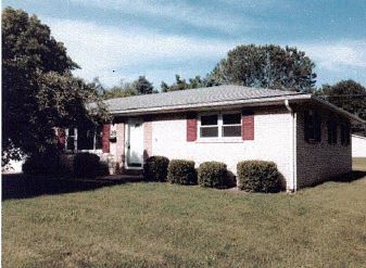 28 Eastland Dr, Belleville, IL 62221