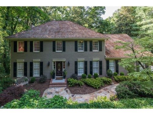 960 Lost Forest Drive, Atlanta, GA 30328