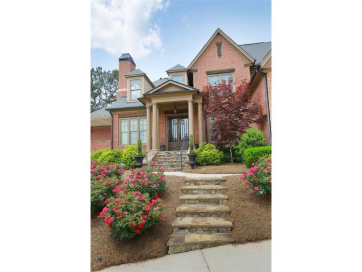 135 Newcastle Court, Roswell, GA 30076