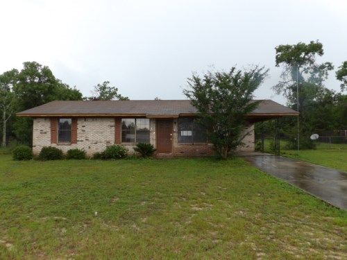 317 Bob Mccaskill D, Defuniak Springs, FL 32433