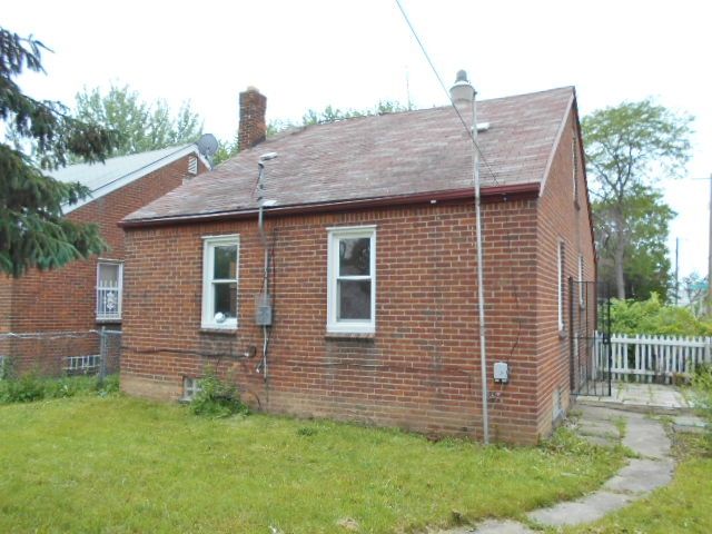 11738 Glastonbury Ave, Detroit, MI 48228