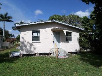 632 SW 8th St, Belle Glade, FL 33430