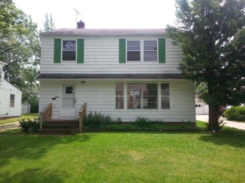 3826 Severn Rd, Cleveland, OH 44118